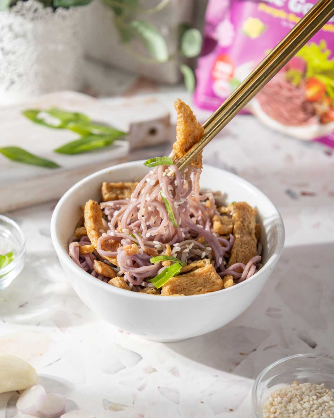 Mie Instan Low-Calorie + Protein Chips